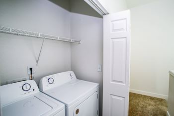 The colonnade apartments full size washer dryer